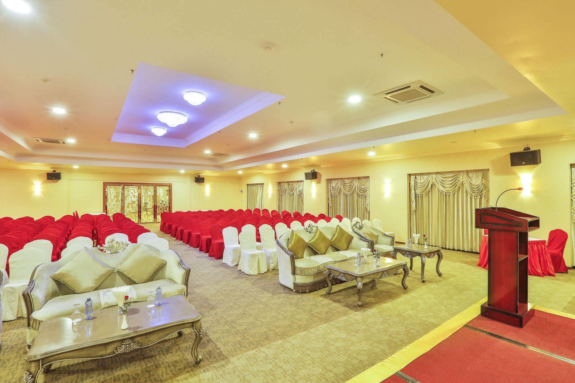 Royal Taunggyi Hotel Exterior foto
